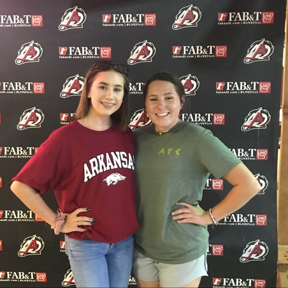 Meet your Posher, Raylee - Picture 1 of 1